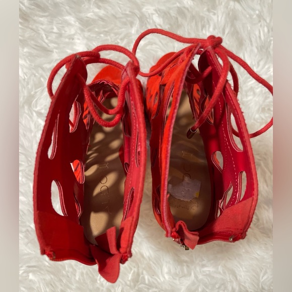 Aldo Red 4" Stiletto Cutout Rocker Teardrop Peep Toe Heel Size 7 Suede Laser Cut - Picture 15 of 15